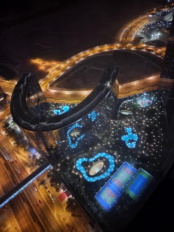 Cozy 1Br In Iconic Tower Apartman Abu Dzabi Kültér fotó