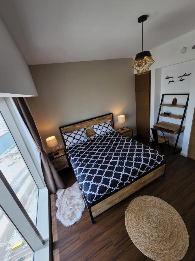Cozy 1Br In Iconic Tower Apartman Abu Dzabi Kültér fotó